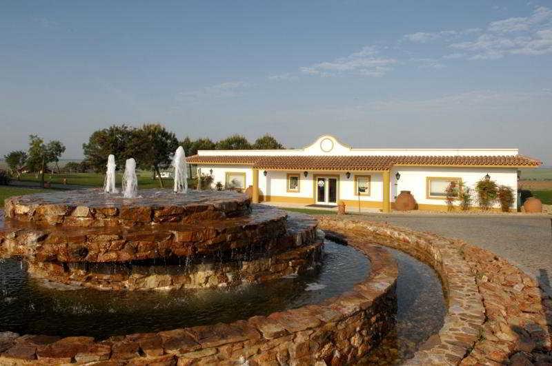 Vila Gale Alentejo Vineyard - Clube De Campo Albernoa Exteriér fotografie